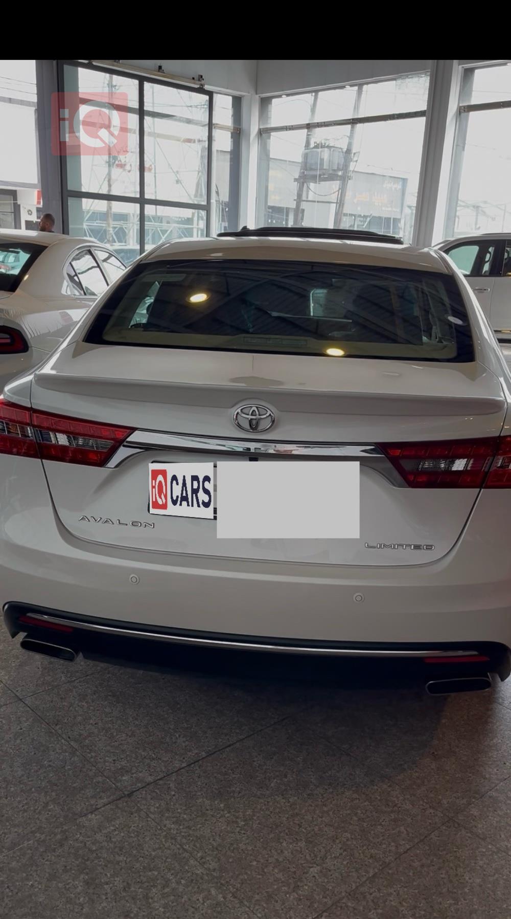 تويوتا أفالون